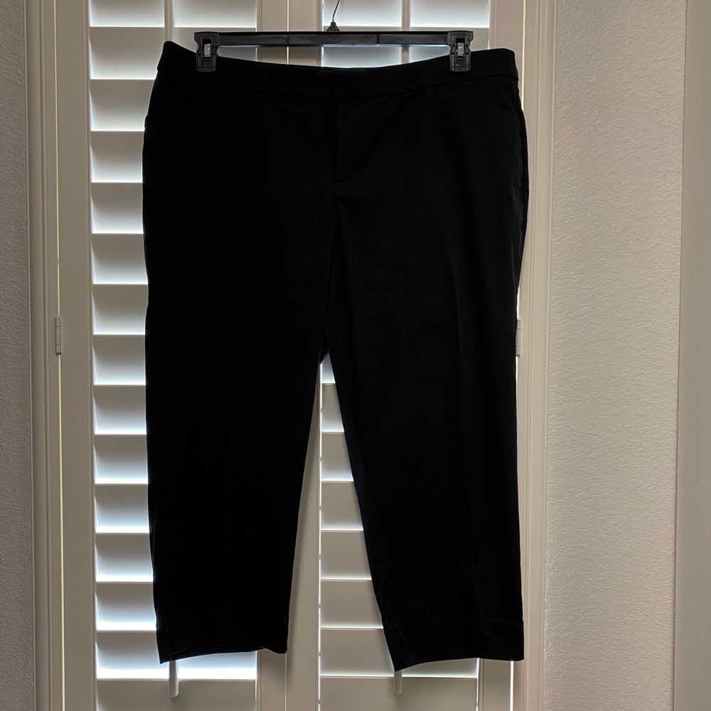 Soma Black Crop Pants XXL